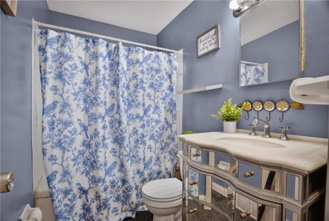 25 Highbury Road Cheswick PA 15024