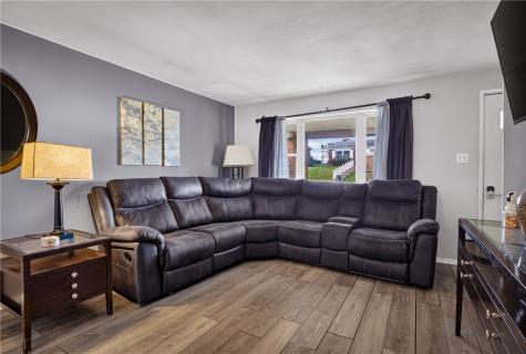 25 Highbury Road Cheswick PA 15024