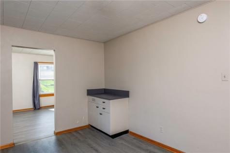 201 Hickory Street City Of But Ne PA 16001