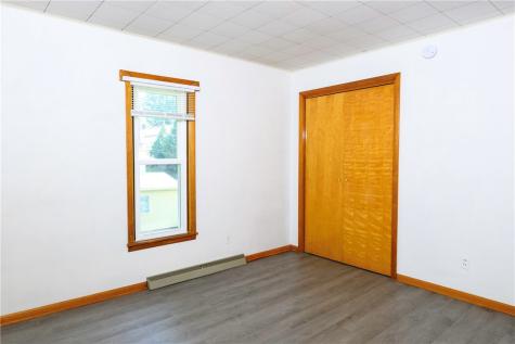 201 Hickory Street City Of But Ne PA 16001