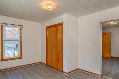 201 Hickory Street City Of But Ne PA 16001