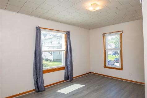 201 Hickory Street City Of But Ne PA 16001