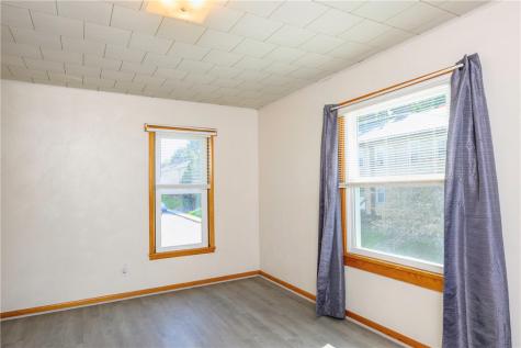 201 Hickory Street City Of But Ne PA 16001
