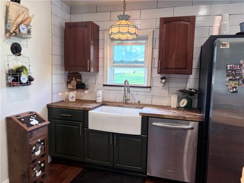 4815 Main Street Mcdonald PA 15057