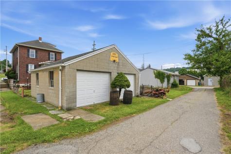 38 Franklin Ellwood City PA 16117