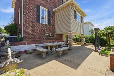 38 Franklin Ellwood City PA 16117