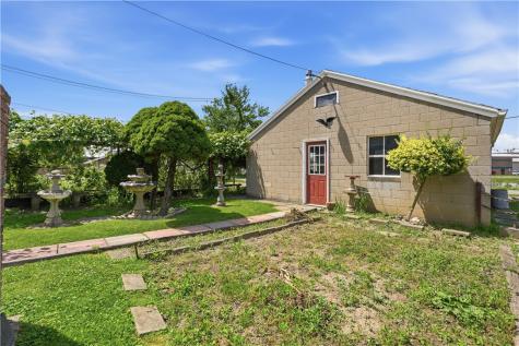 38 Franklin Ellwood City PA 16117
