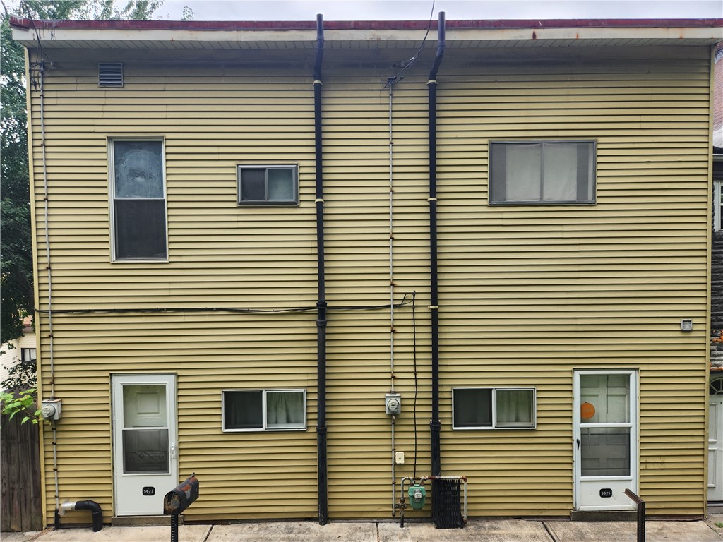 5623-5625 Carnegie Street Lawrenceville PA 15201