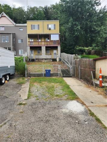 5623-5625 Carnegie Street Lawrenceville PA 15201
