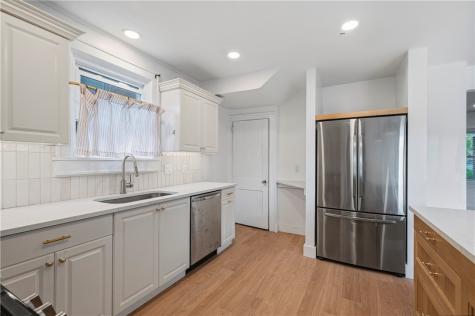 218 Birch Avenue Mt Lebanon PA 15228