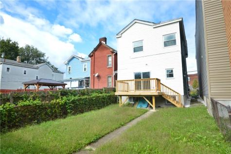 632 Industry Street Arlington PA 15210