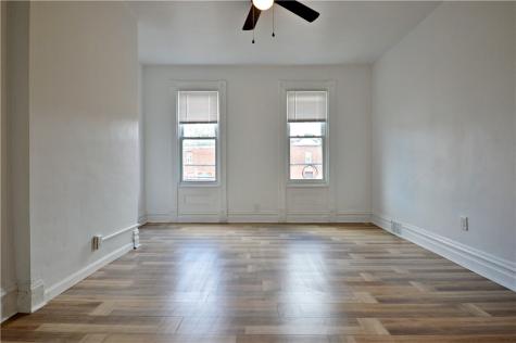 632 Industry Street Arlington PA 15210