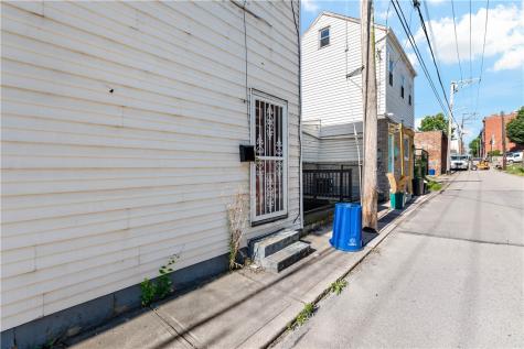 114 Seneca Street Hill District PA 15219