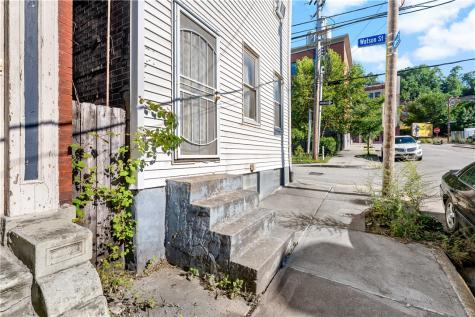 114 Seneca Street Hill District PA 15219
