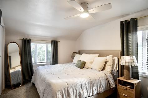 3056 Earlsmere Avenue Dormont PA 15216