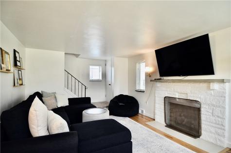 3056 Earlsmere Avenue Dormont PA 15216
