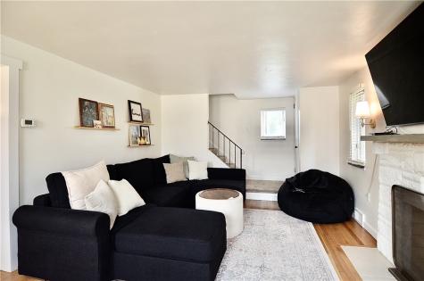 3056 Earlsmere Avenue Dormont PA 15216