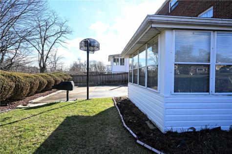 5015 Elmwood Drive Baldwin Boro PA 15227