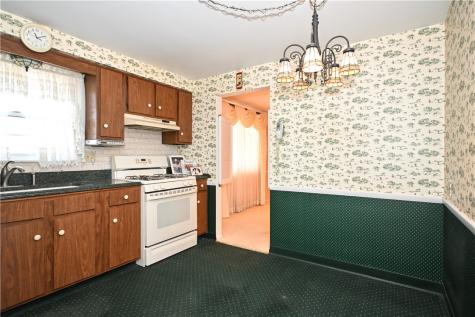 5015 Elmwood Drive Baldwin Boro PA 15227