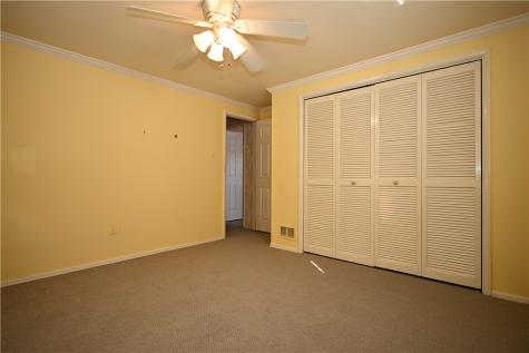 5015 Elmwood Drive Baldwin Boro PA 15227