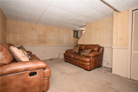 5015 Elmwood Drive Baldwin Boro PA 15227