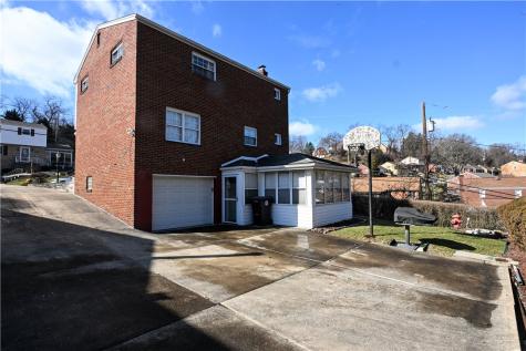 5015 Elmwood Drive Baldwin Boro PA 15227