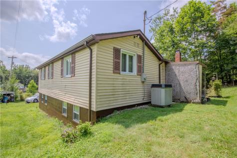 513 Three Mile Hill Bullskin Township PA 15666
