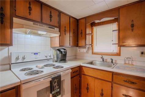 513 Three Mile Hill Bullskin Township PA 15666