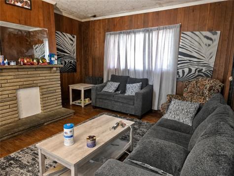 517 Margaret Street Mt Oliver PA 15210