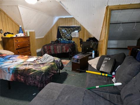 517 Margaret Street Mt Oliver PA 15210