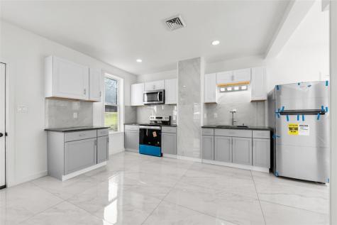 435 N Broadway Street Scottdale PA 15683