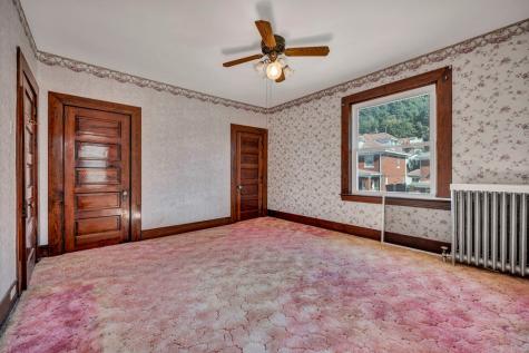 1107 Woodward Avenue Mckees Rocks PA 15136