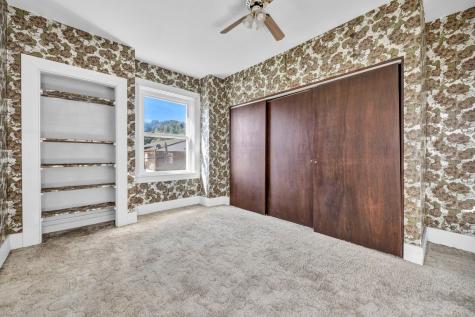 1107 Woodward Avenue Mckees Rocks PA 15136
