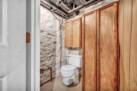 1107 Woodward Avenue Mckees Rocks PA 15136