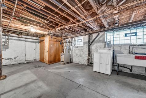 1107 Woodward Avenue Mckees Rocks PA 15136
