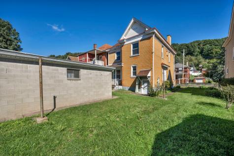 1107 Woodward Avenue Mckees Rocks PA 15136