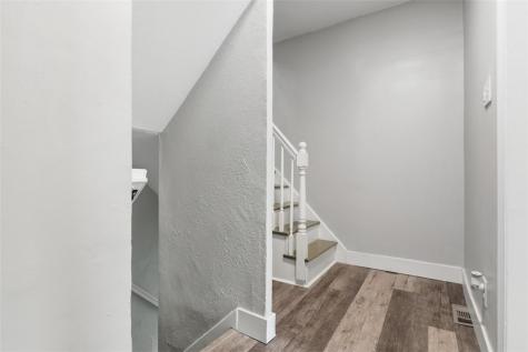 31 Harrison Street Crafton PA 15205