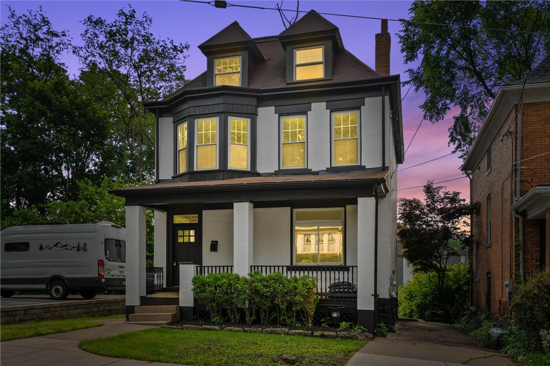 220 Dewey Edgewood PA 15218