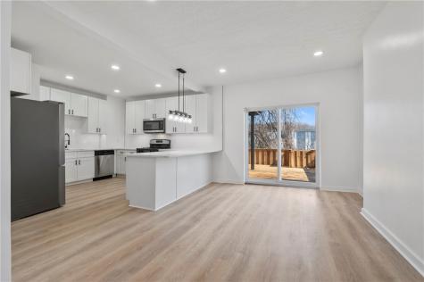 220 Dewey Edgewood PA 15218