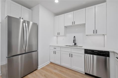 220 Dewey Edgewood PA 15218