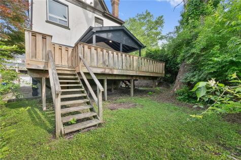 220 Dewey Edgewood PA 15218