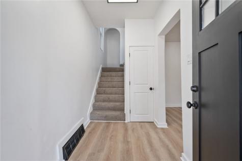 220 Dewey Edgewood PA 15218