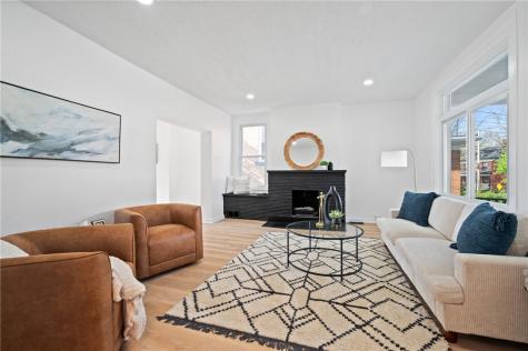 220 Dewey Edgewood PA 15218