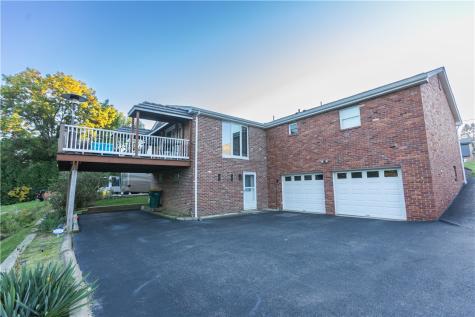 57 Norfolk Drive Robinson Township PA 15108
