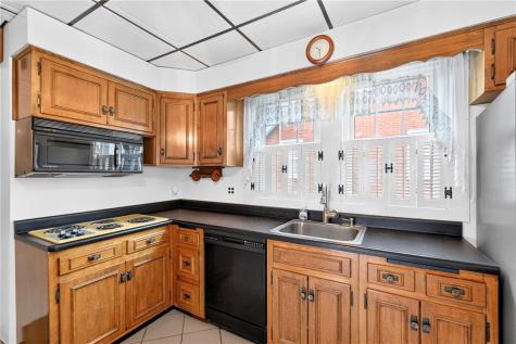 108 Western Avenue Houston PA 15342