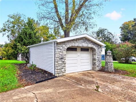 108 Western Avenue Houston PA 15342