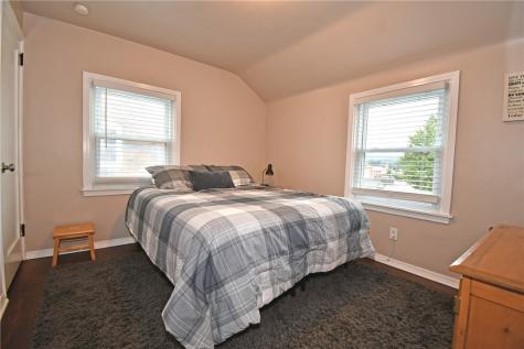 31 Thomas Street Crafton PA 15205