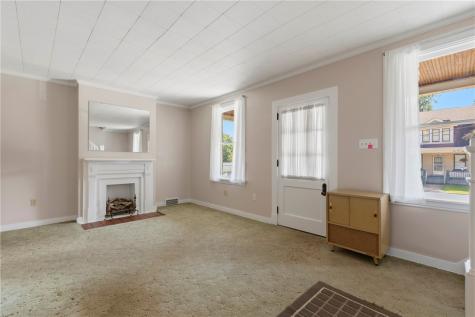 1027 Hamilton Avalon PA 15202