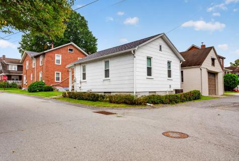 642 Dewey Avenue Bridgeville PA 15017