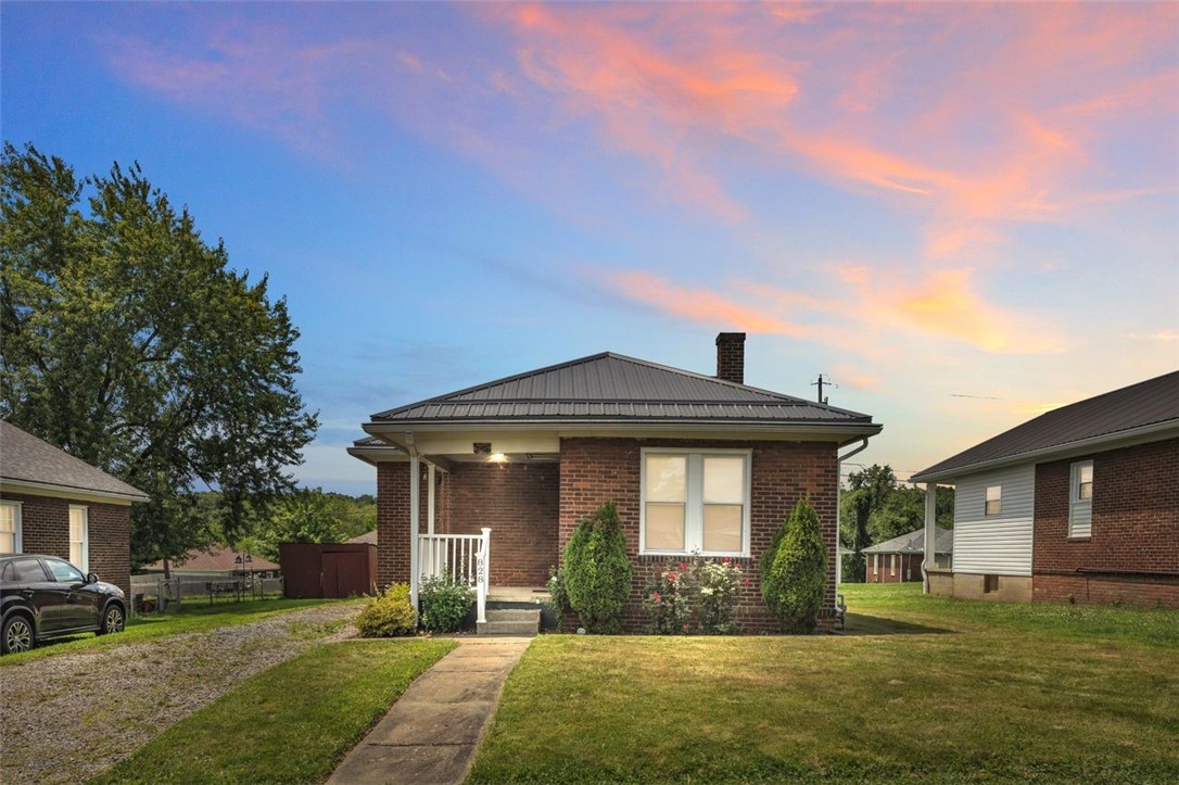 828 John Street Smith PA 15054